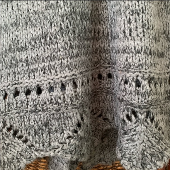 Spell and the Gypsy Sweater - Picture 6 of 6